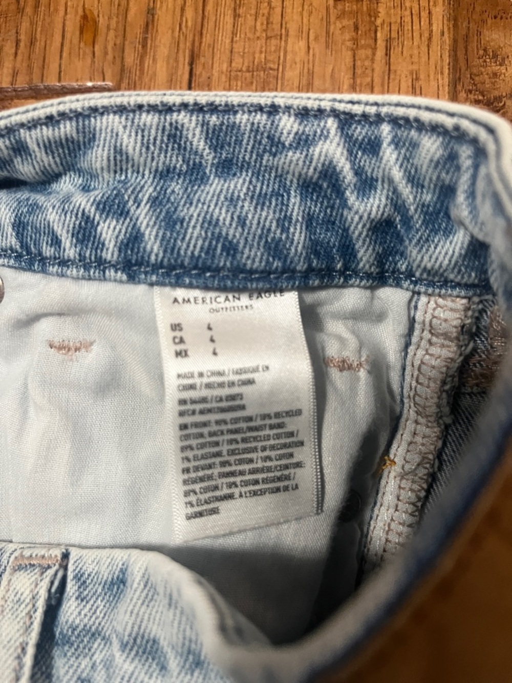 American Eagle Outfitters Light Denim Shorts distressed jeans shorts Sz 4 #933 - Picture 6 of 8